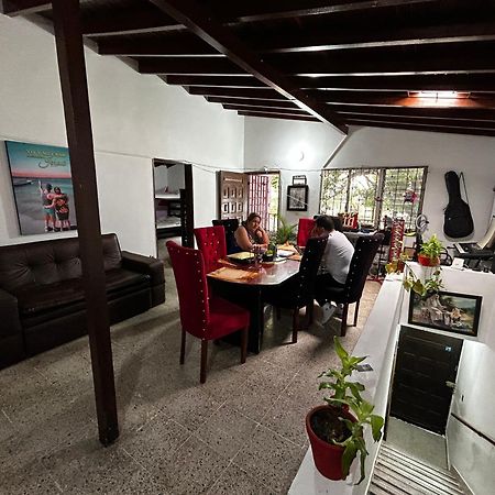 Hostel Urban City Медельїн Екстер'єр фото