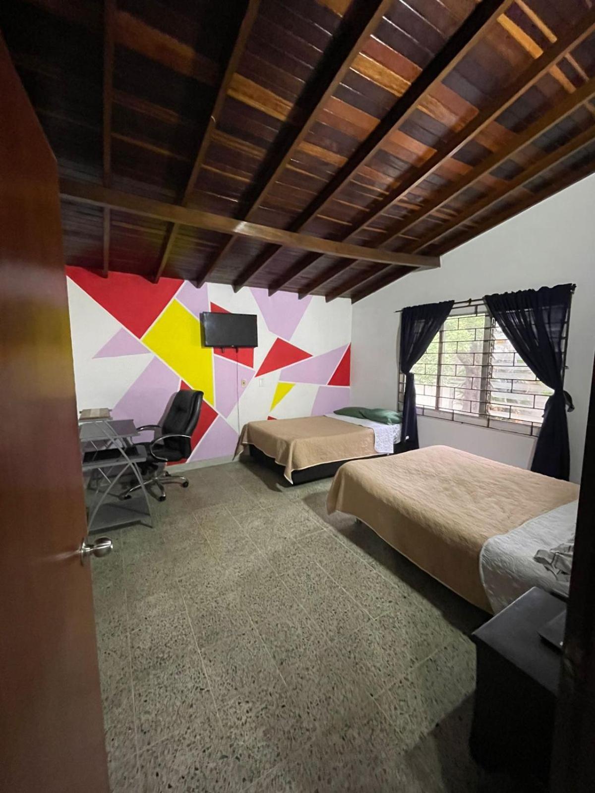 Hostel Urban City Медельїн Екстер'єр фото
