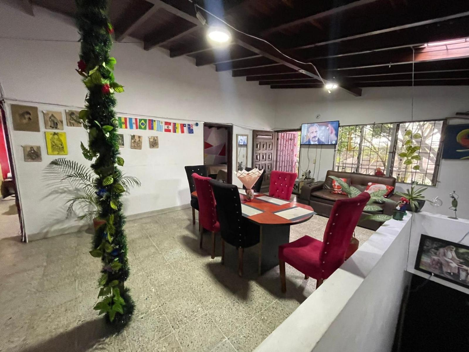Hostel Urban City Медельїн Екстер'єр фото