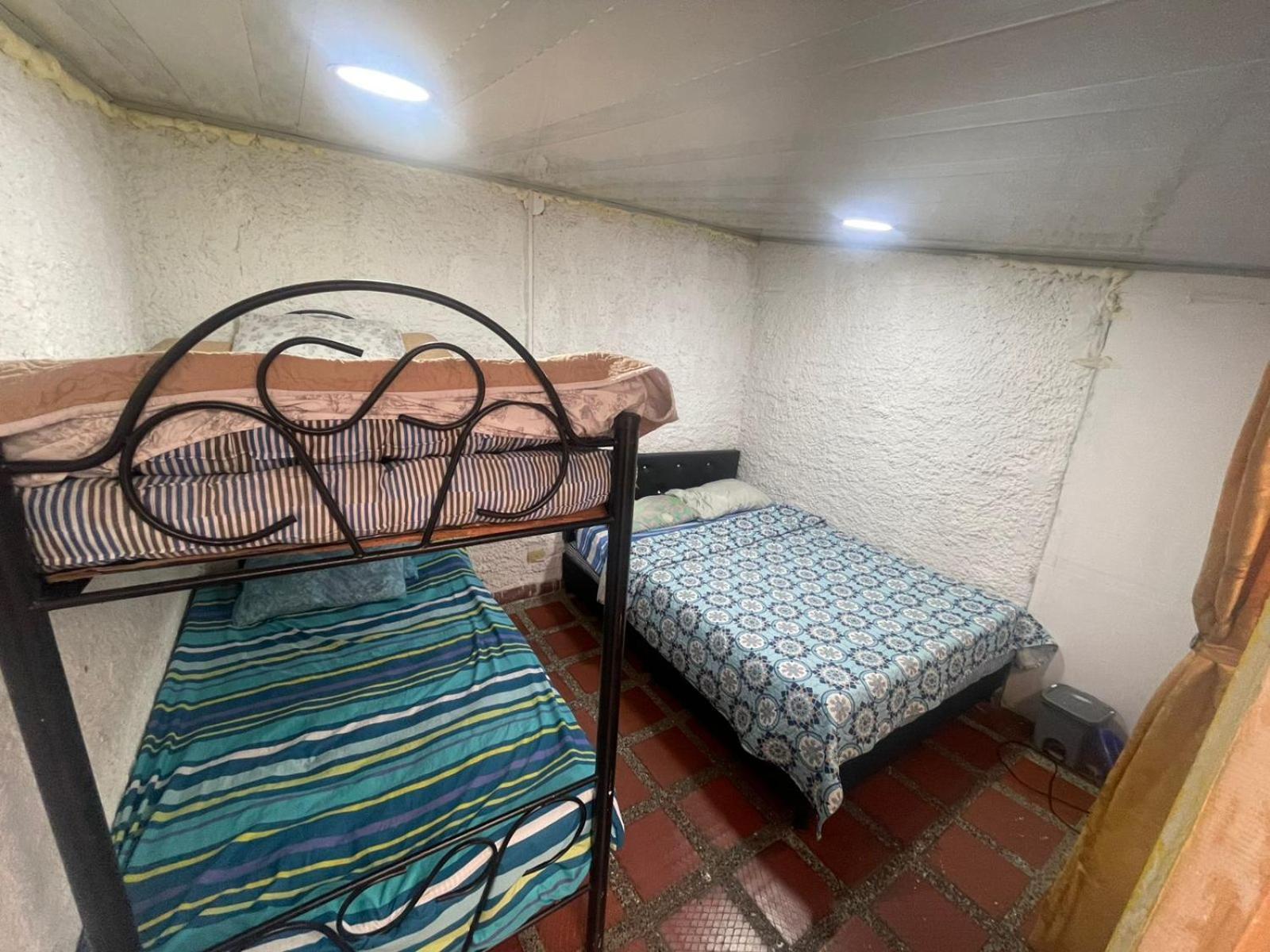 Hostel Urban City Медельїн Екстер'єр фото